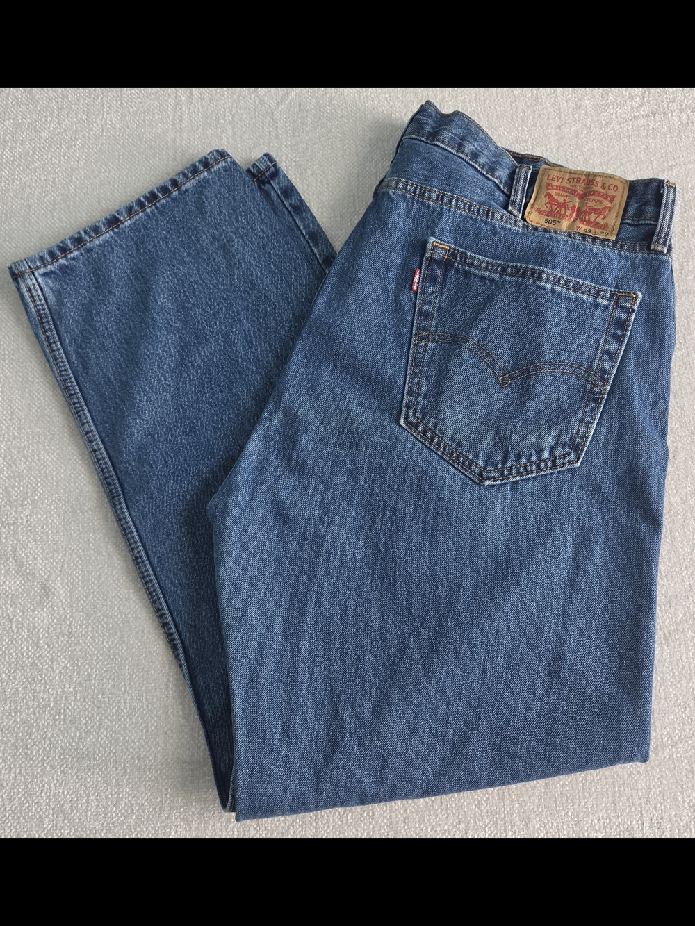 Levi's 505 Regular Fit Jeans Men's 42x30 Blue Medium Wash Straight Leg Denim W42